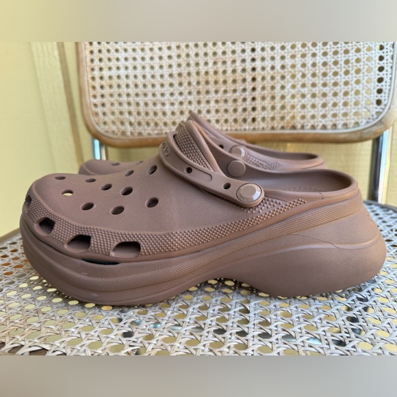 Crocs Platform Clogs - Picture 4 of 6